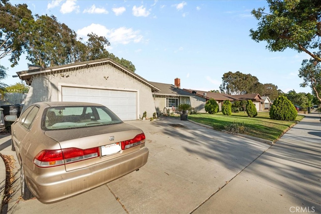 2453 S Marigold Place