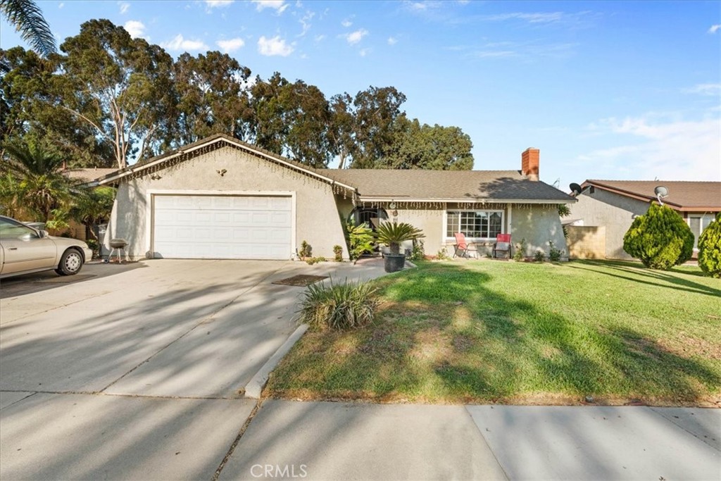 2453 S Marigold Place