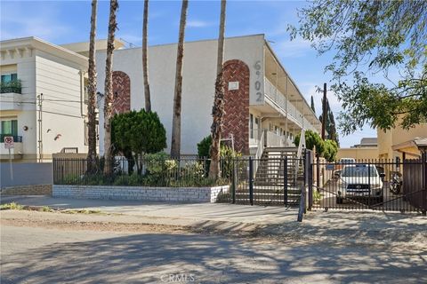 Photo of 6902 Vesper Ave, Van Nuys, CA 91405 (MLS # GD26066348)