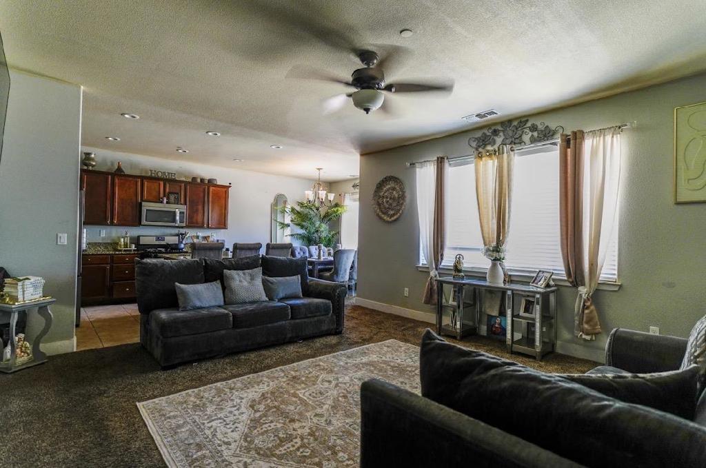 646 Luna Way