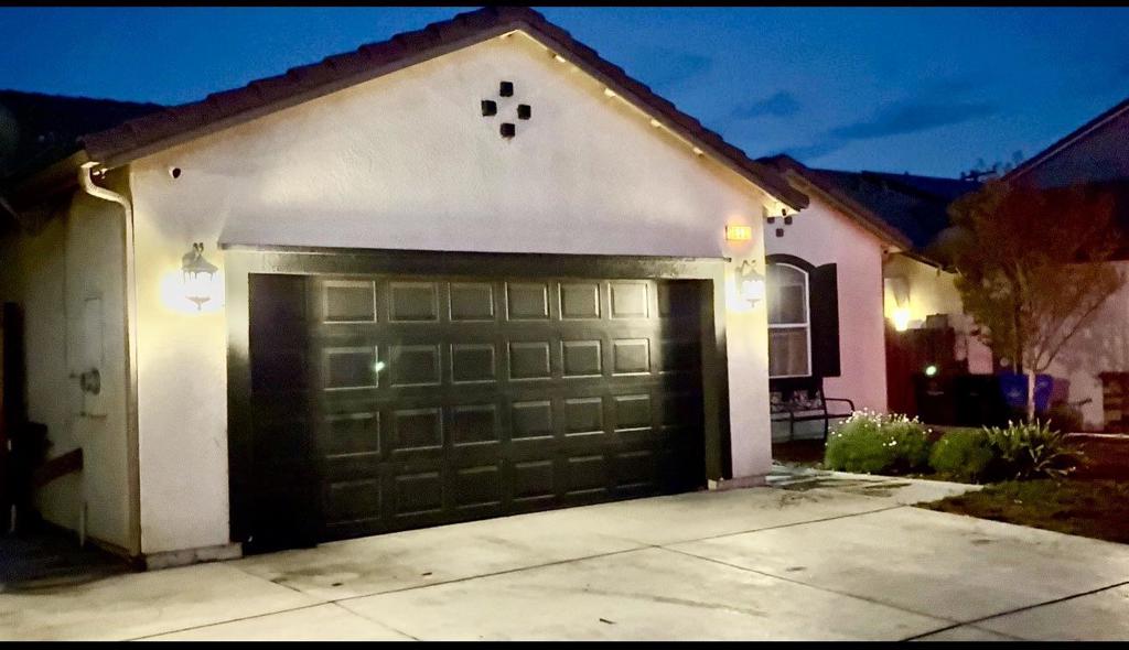 646 Luna Way