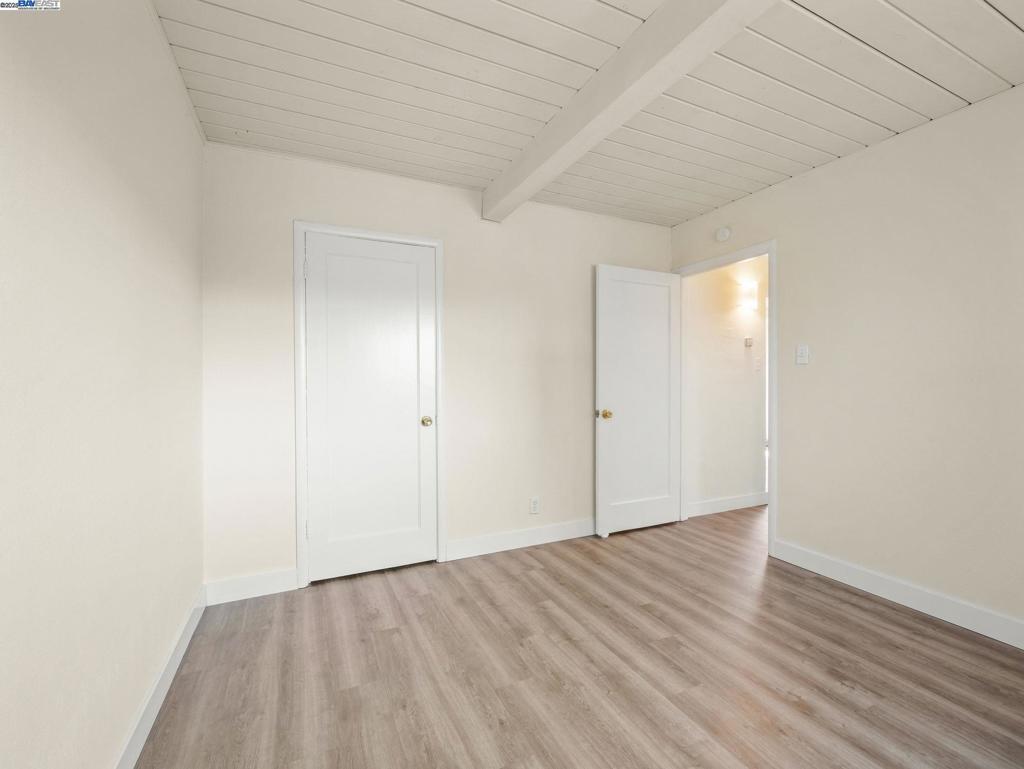 HAYWARD - Residential
