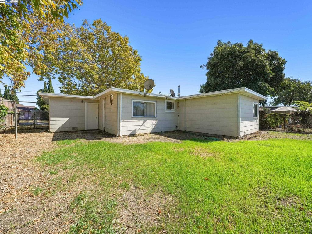 HAYWARD - Residential