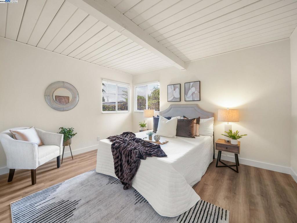 HAYWARD - Residential