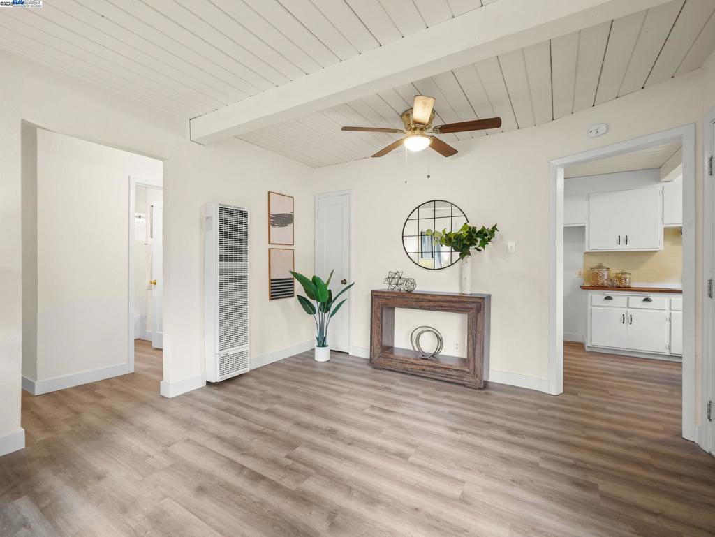 HAYWARD - Residential