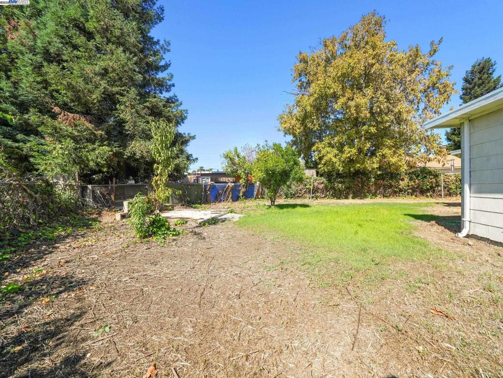 HAYWARD - Residential