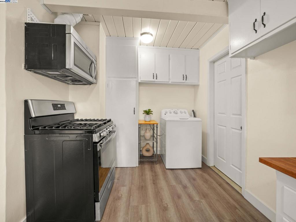HAYWARD - Residential
