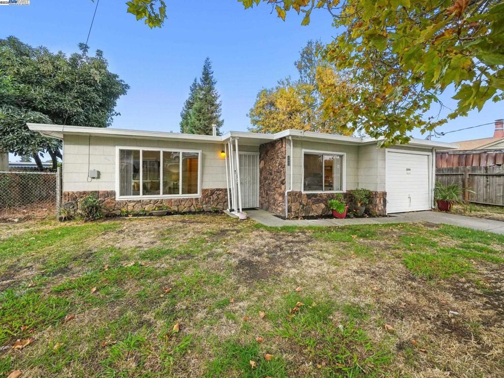 Photo of 22939 Santa Clara St St, Hayward, CA 94541 (MLS # 41115081)