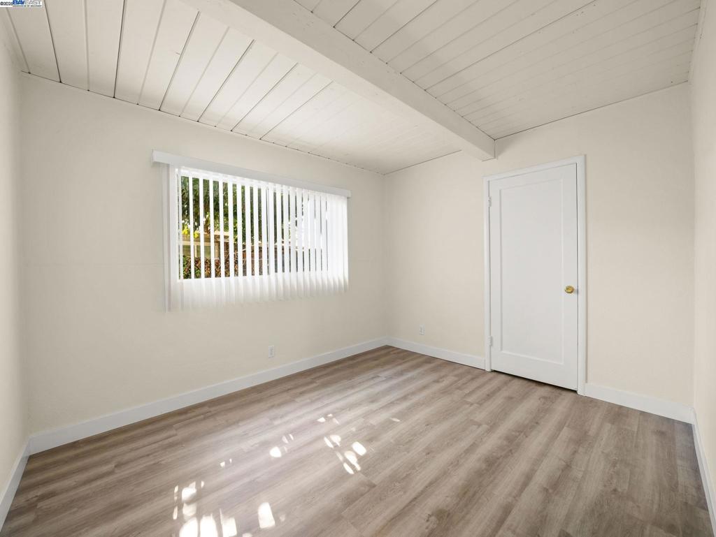 HAYWARD - Residential