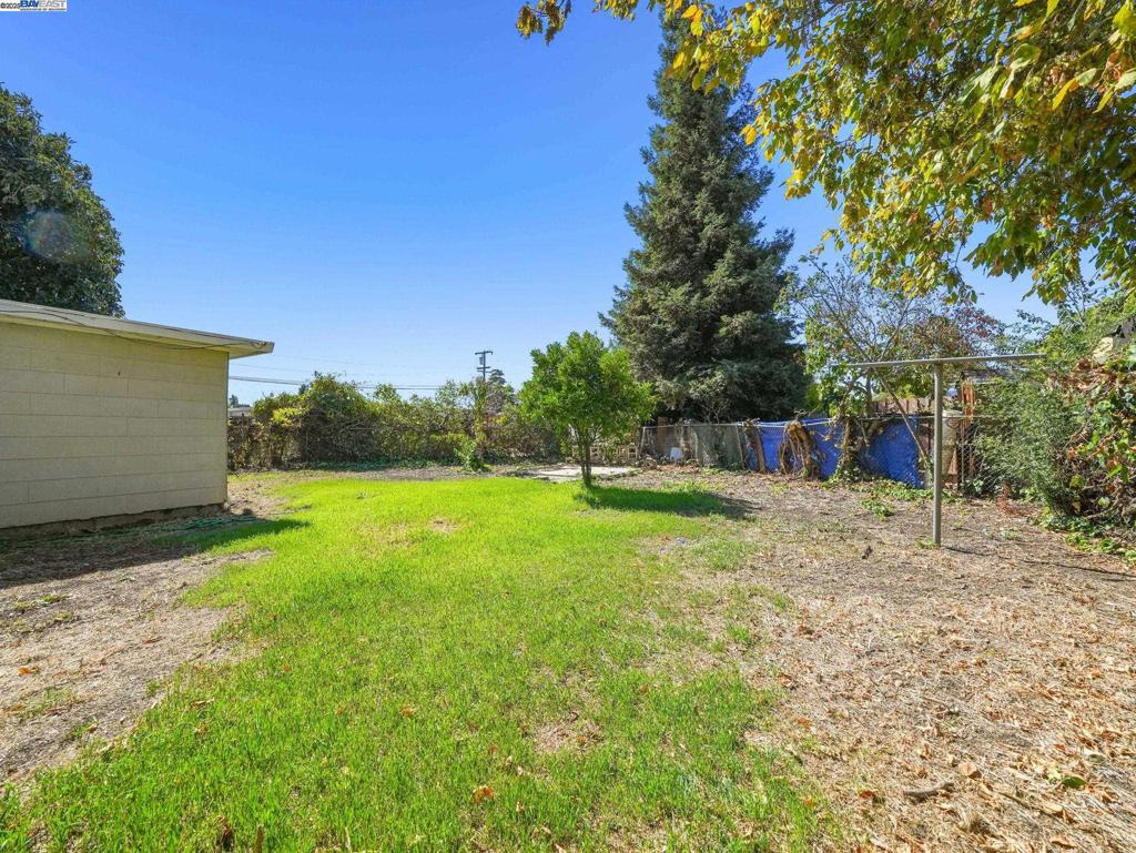 HAYWARD - Residential