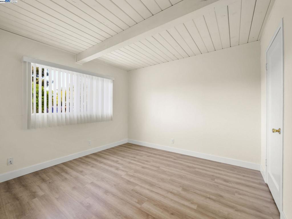 HAYWARD - Residential