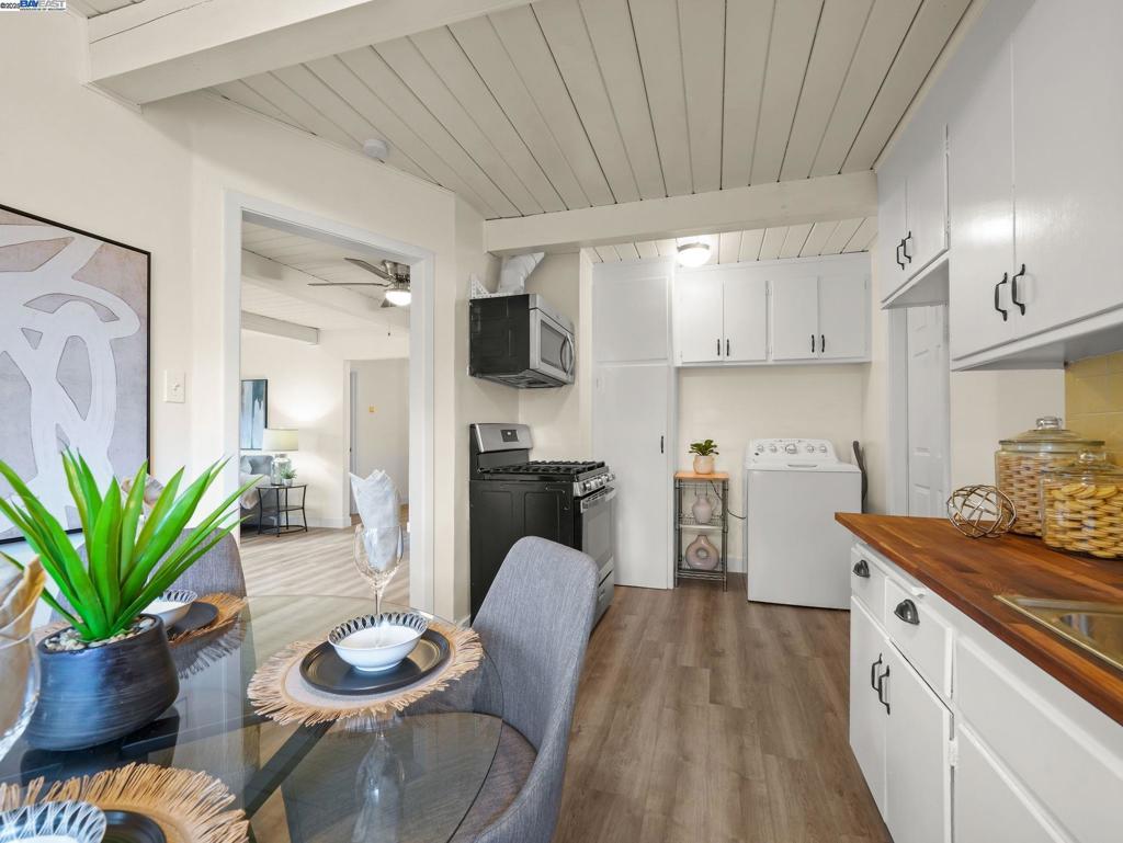 HAYWARD - Residential