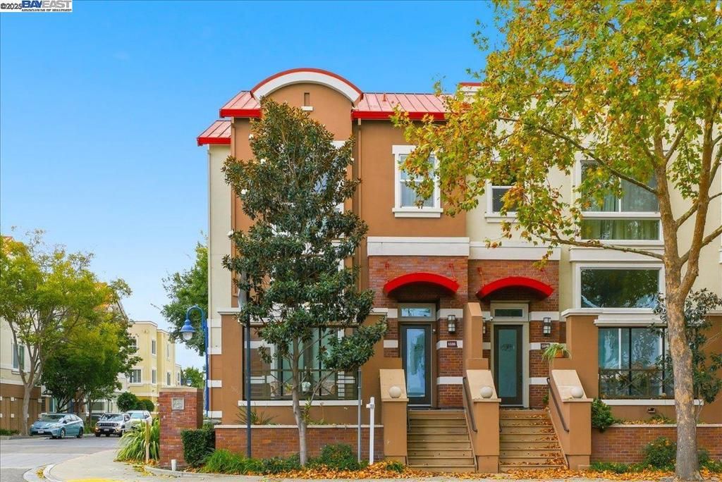 Photo of 6586 Sierra Ln Ln, Dublin, CA 94568 (MLS # 41117023)