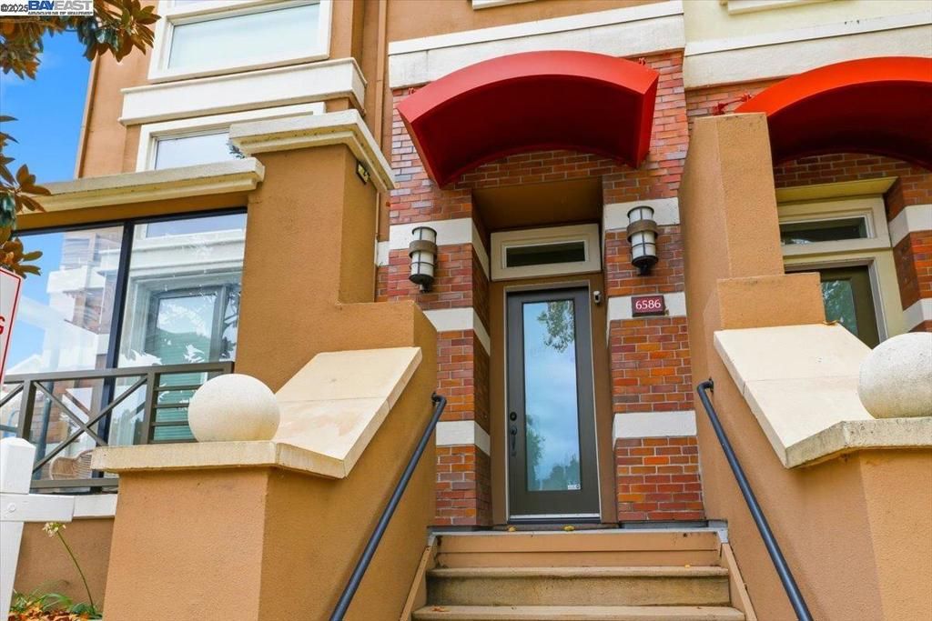 Photo of 6586 Sierra Ln Ln, Dublin, CA 94568 (MLS # 41117023)