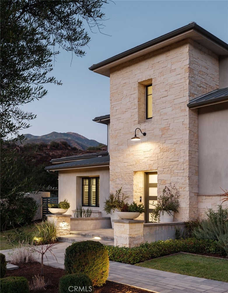 Photo of 19892 Summit Trail Road, Trabuco Canyon, CA 92679 (MLS # OC26195935)