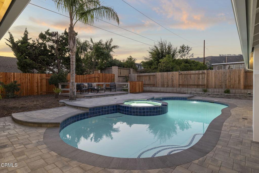 Beverly Glenn 4 - 1296 - Residential