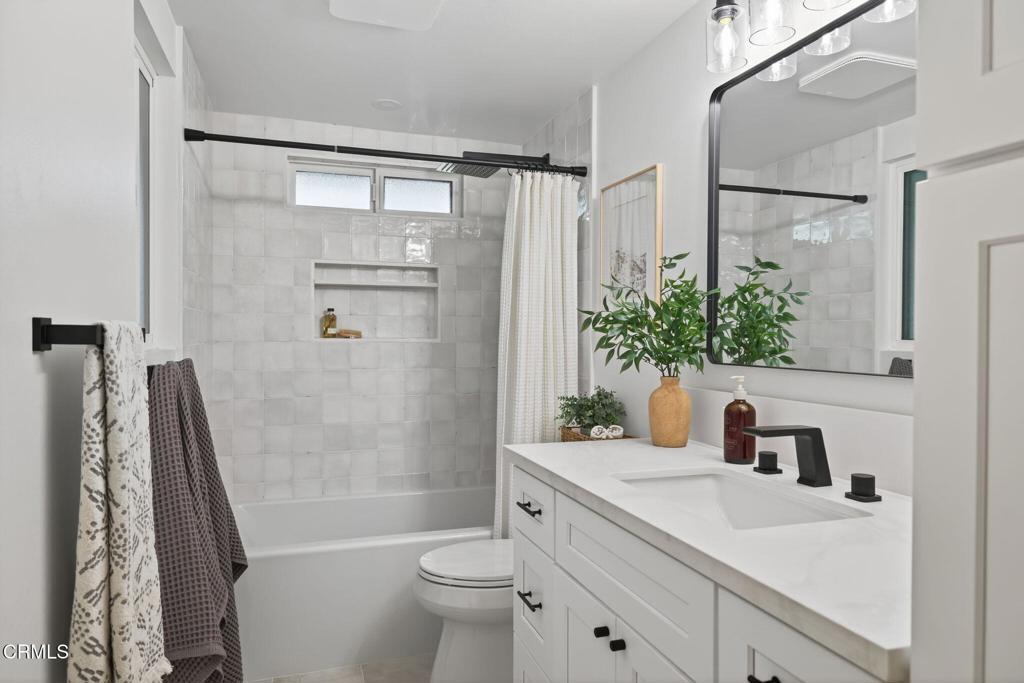 Beverly Glenn 4 - 1296 - Residential