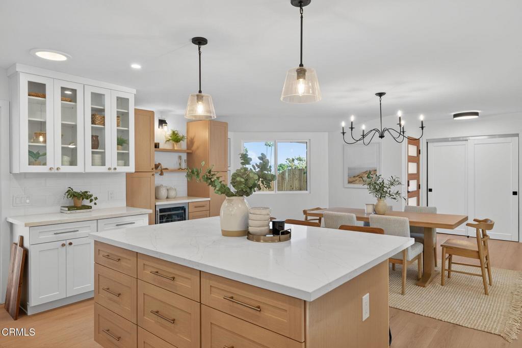 Beverly Glenn 4 - 1296 - Residential