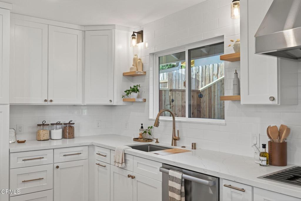 Beverly Glenn 4 - 1296 - Residential