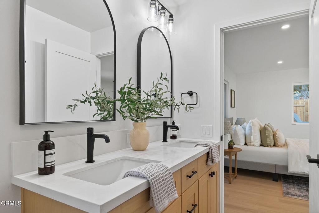 Beverly Glenn 4 - 1296 - Residential