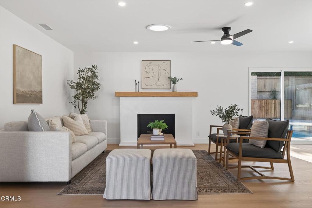 Beverly Glenn 4 - 1296 - Residential