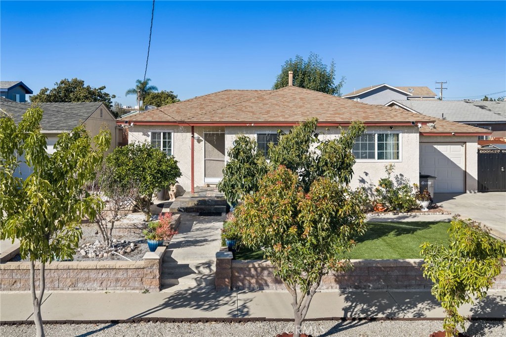 421 E 219th