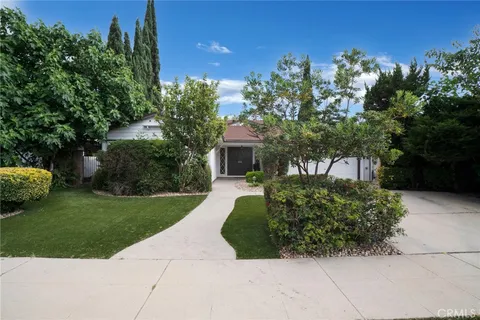 MLS: SR26101717