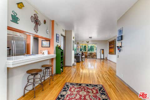 Photo of 1901 Peyton Avenue #N, Burbank, CA 91504 (MLS # 26859359)
