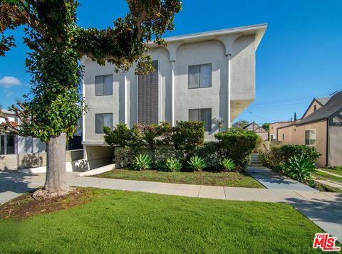 Photo of 344 S Doheny Drive, Beverly Hills, CA 90211 (MLS # 25625665)