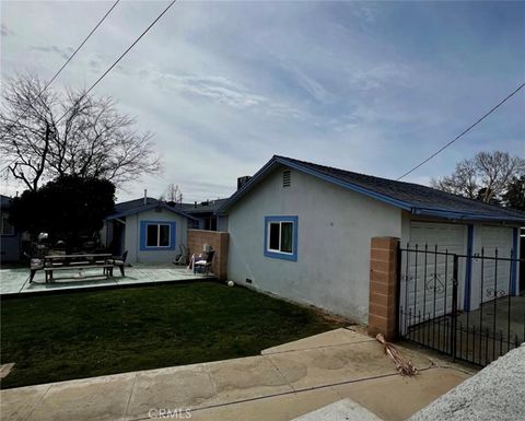 Photo of 2117 Bedford Way, Bakersfield, CA 93308 (MLS # IV26075867)
