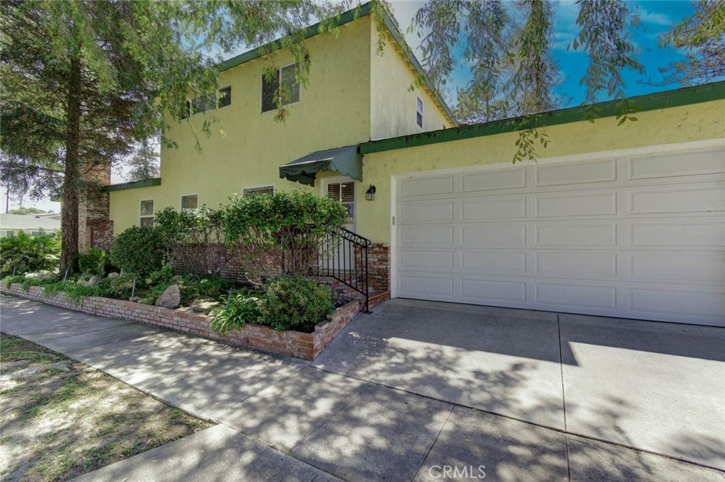 2873 San Vicente Ave