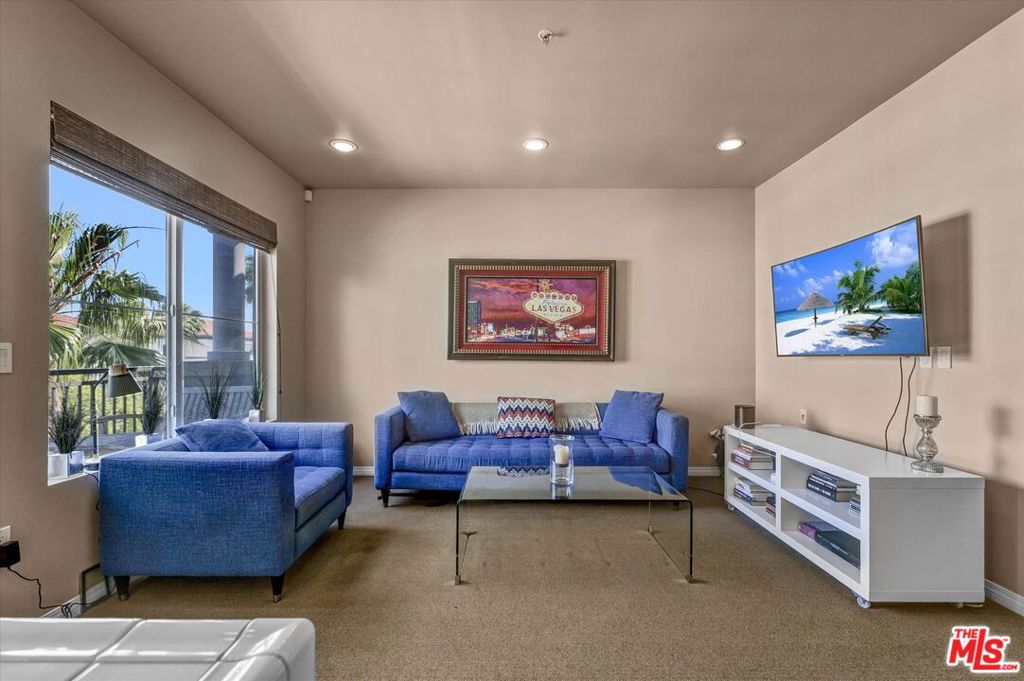 6020 Seabluff Drive 401