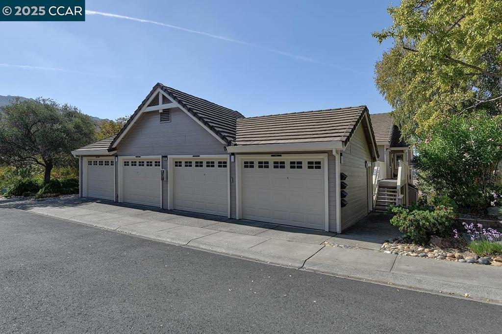 ROSSMOOR - Residential