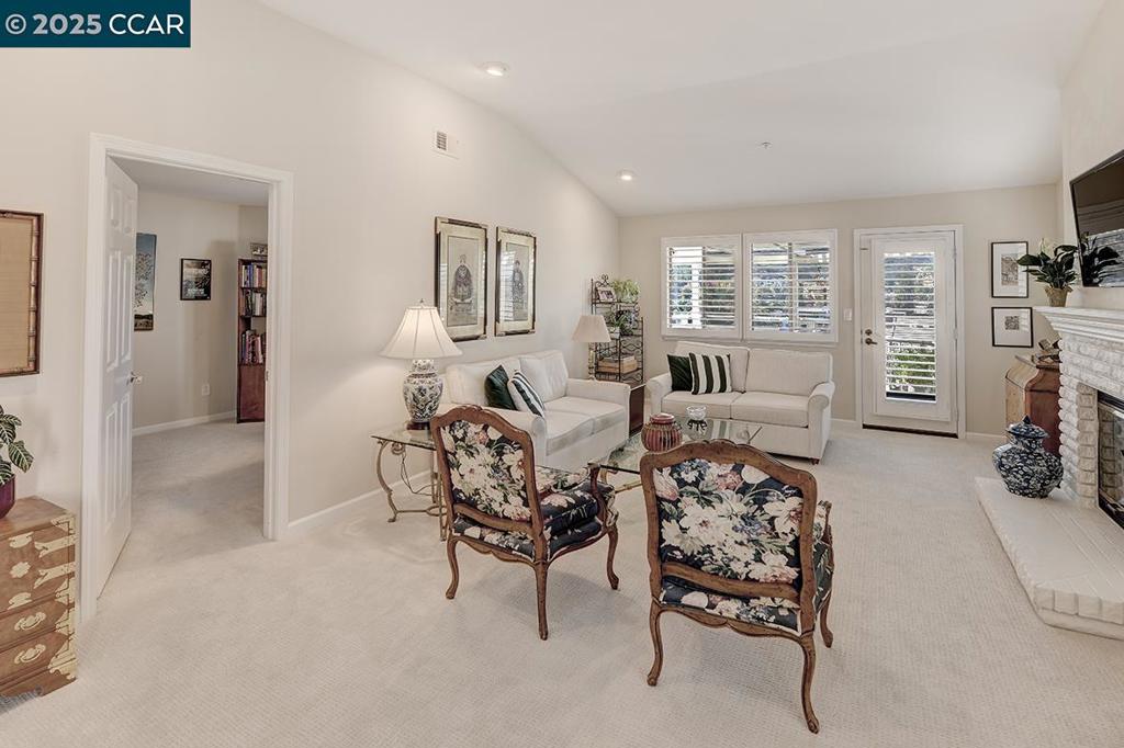 ROSSMOOR - Residential