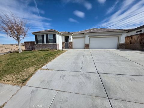 Photo of 15895 Green Acres Court, Victorville, CA 92394 (MLS # CV26033813)