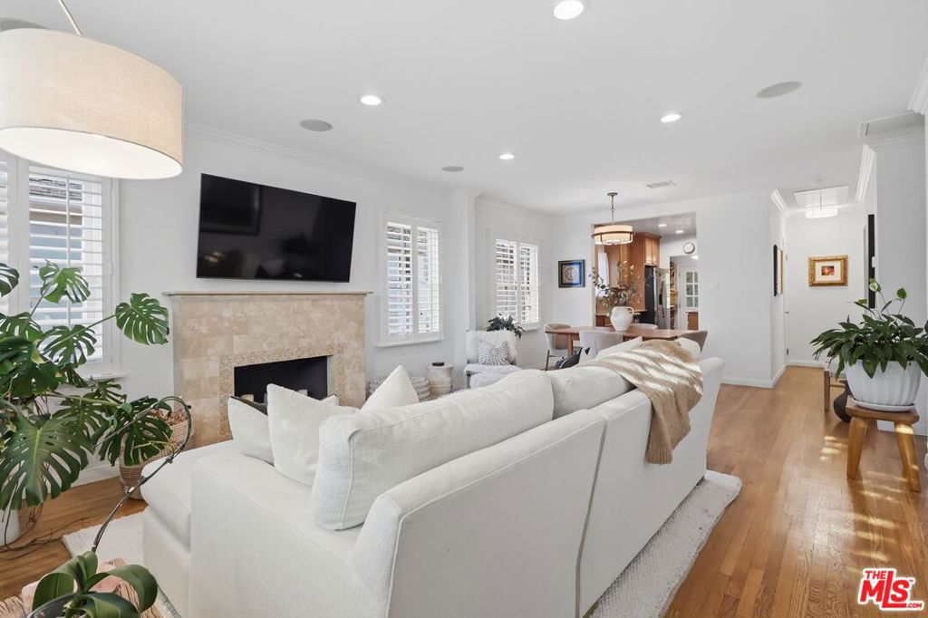 8024 Holy Cross Place, Los Angeles CA 90045