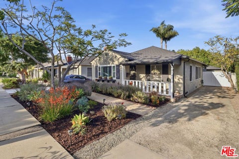 Photo of 8024 Holy Cross Place, Los Angeles, CA 90045 (MLS # 26863787)