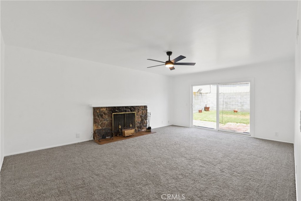 1837 E Denwall