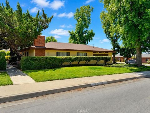 Photo of 3502 Towne Center Dr. DR, La Verne, CA 91750 (MLS # AR26127717)