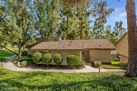 Photo of 66 Mockingbird Court, Oak Park, CA 91377 (MLS # SR26196418)