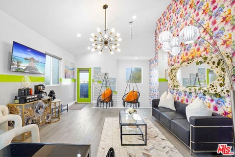 Photo of 5855 Vineland Avenue #D, Los Angeles, CA 91601 (MLS # 26865963)