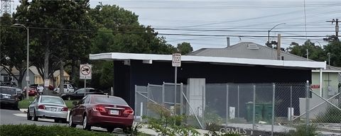 Photo of 110 E Cambridge ST, Long Beach, CA 90805 (MLS # TR26098886)