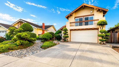 Photo of 665 Hollyhock Drive, San Leandro, CA 94578 (MLS # ML82044408)