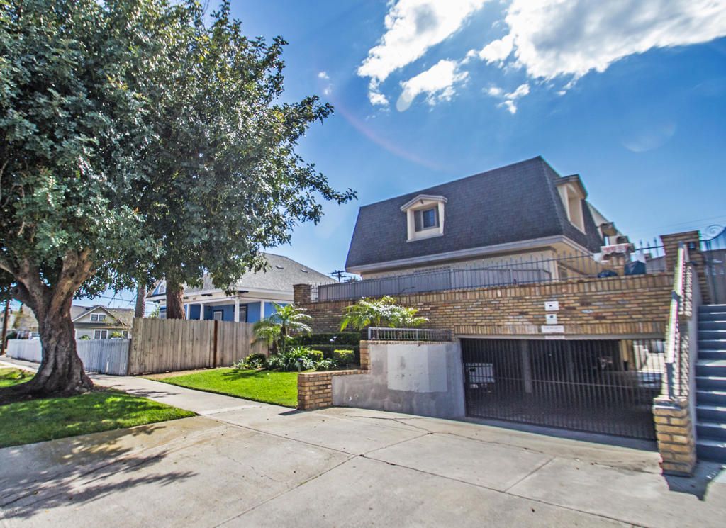 listing image 130727772867857418996