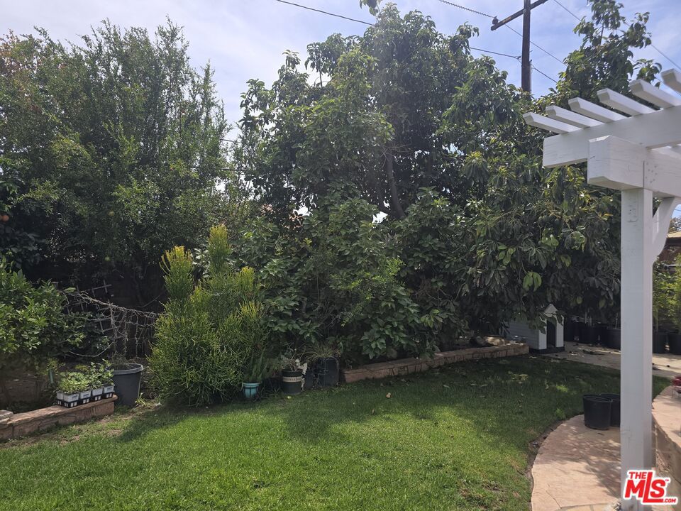 4242 Yukon Avenue