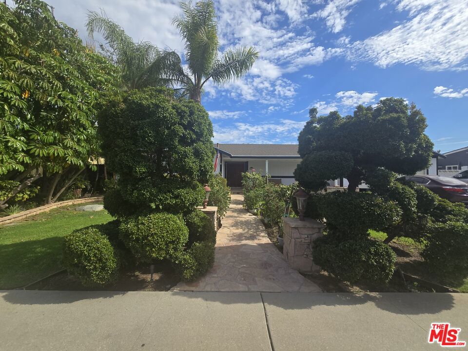 4242 Yukon Avenue