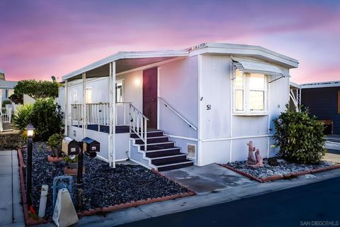 1600 E Vista Way SPC 51 Vista CA 92084
