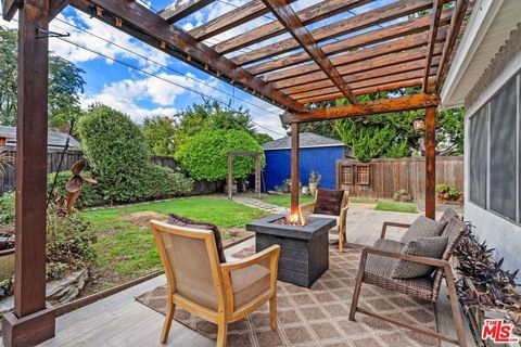 8131 Paso Robles Avenue Lake Balboa CA 91406