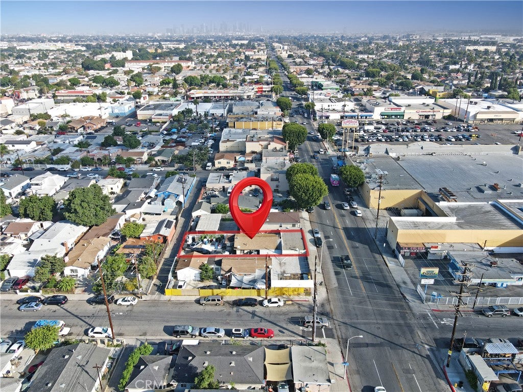 7421 Compton