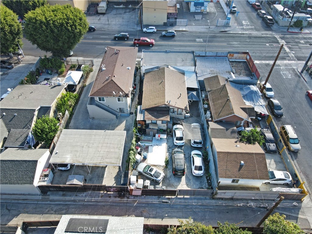 7421 Compton